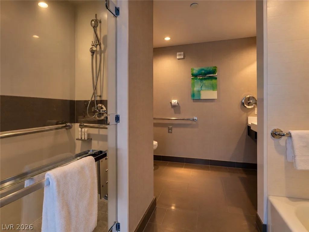 2600 HARMON, Las Vegas, NV 89109