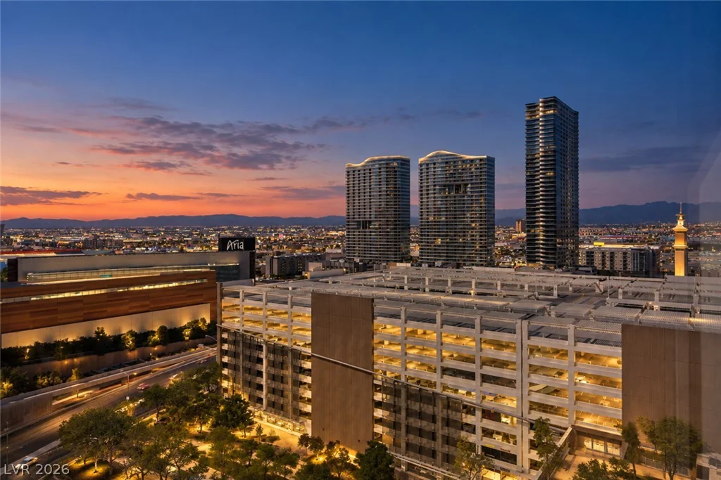 2600 HARMON, Las Vegas, NV 89109