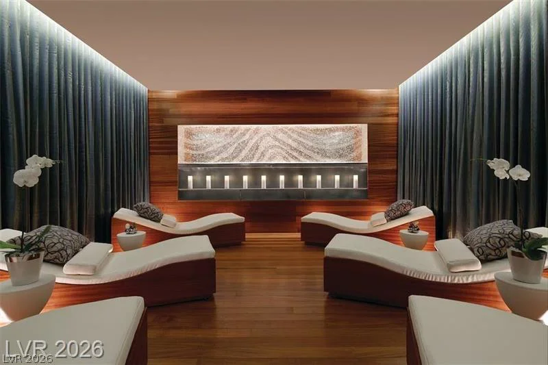 2600 HARMON, Las Vegas, NV 89109