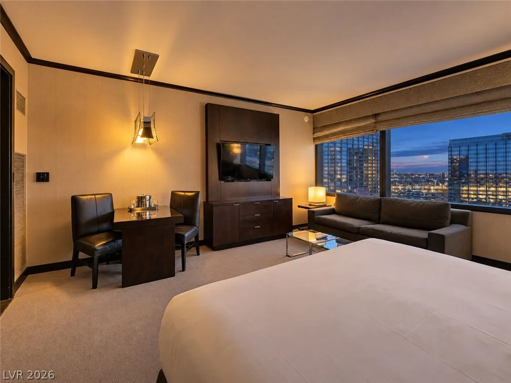 2600 HARMON, Las Vegas, NV 89109