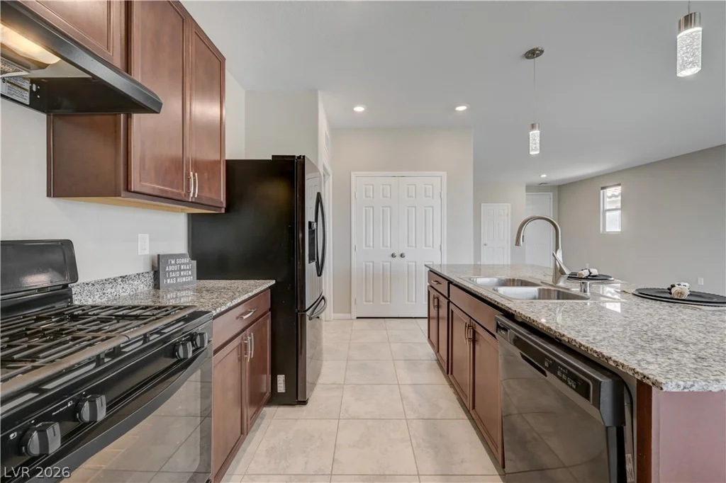 1125 Pristine Estate, North Las Vegas, NV 89086