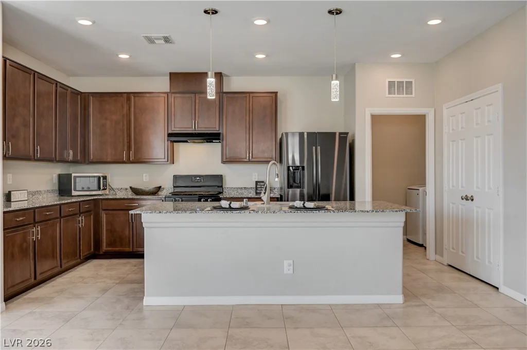1125 Pristine Estate, North Las Vegas, NV 89086