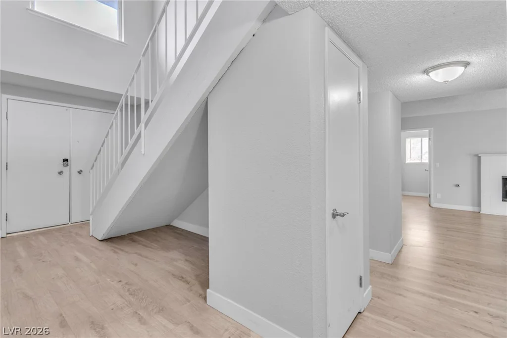 3907 Ebro, Las Vegas, NV 89103
