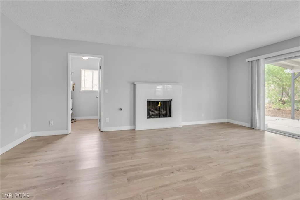 3907 Ebro, Las Vegas, NV 89103