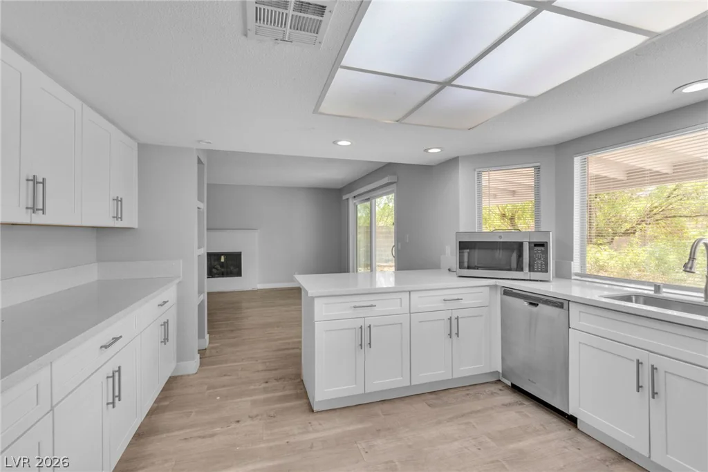 3907 Ebro, Las Vegas, NV 89103