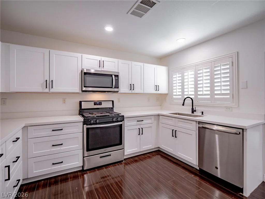 6524 Roundstone Bog, Las Vegas, NV 89139