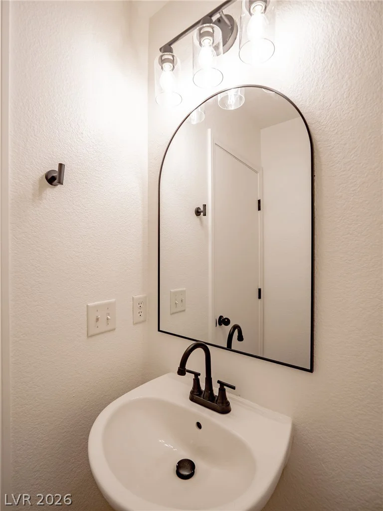 6524 Roundstone Bog, Las Vegas, NV 89139