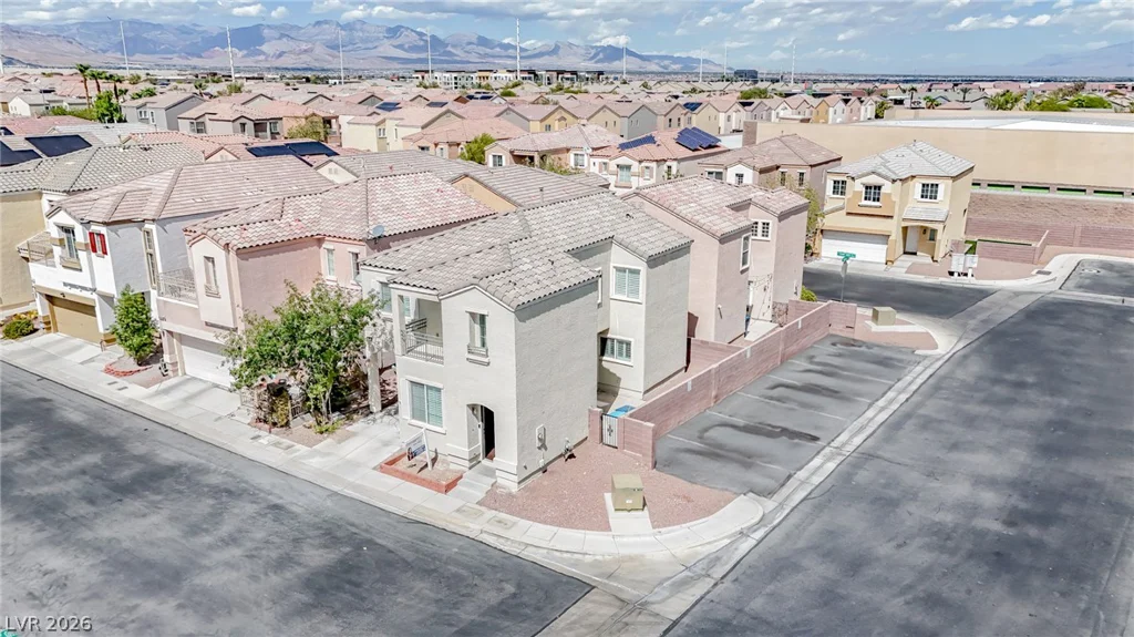 6524 Roundstone Bog, Las Vegas, NV 89139