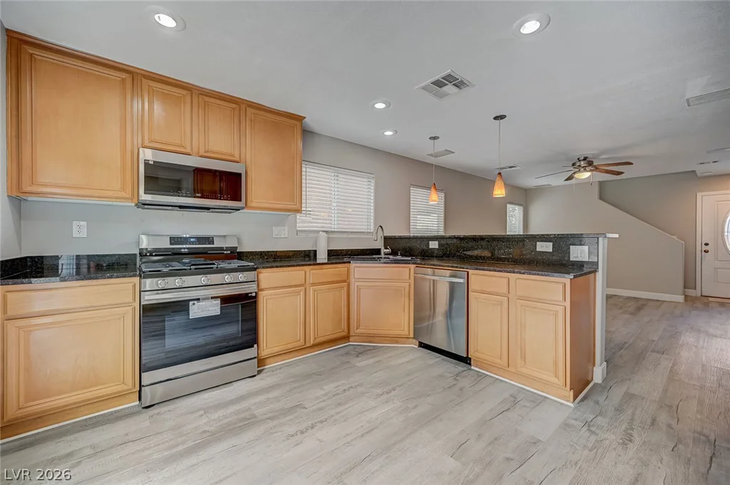 463 Royal Bridge, Las Vegas, NV 89178