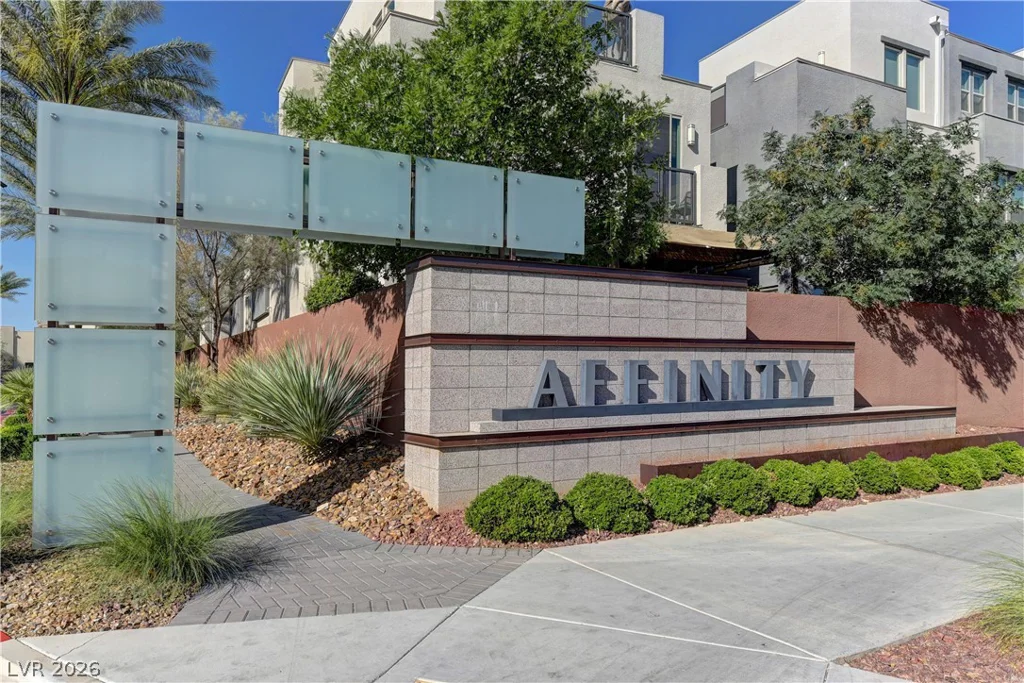 11261 Essence Point, Las Vegas, NV 89135