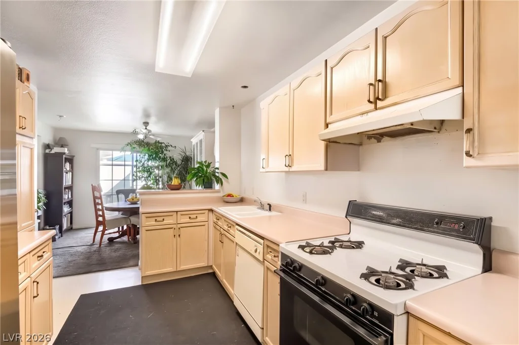 7955 Rochelle, Las Vegas, NV 89147