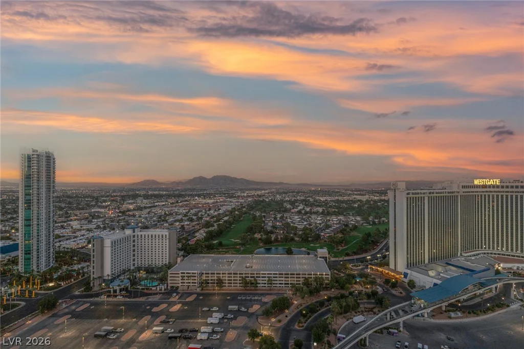 2777 Paradise Rd, Las Vegas, NV 89109