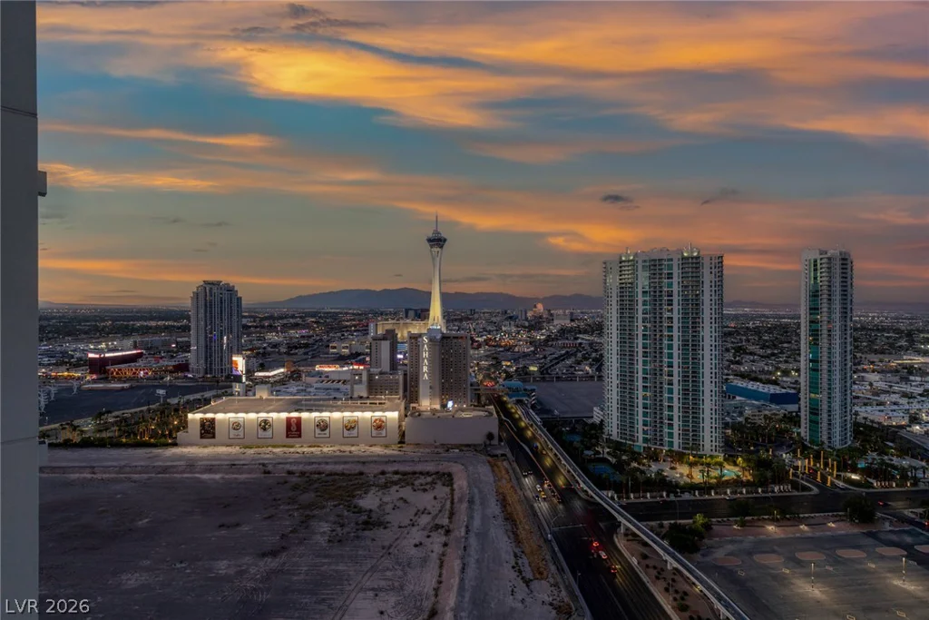 2777 Paradise Rd, Las Vegas, NV 89109