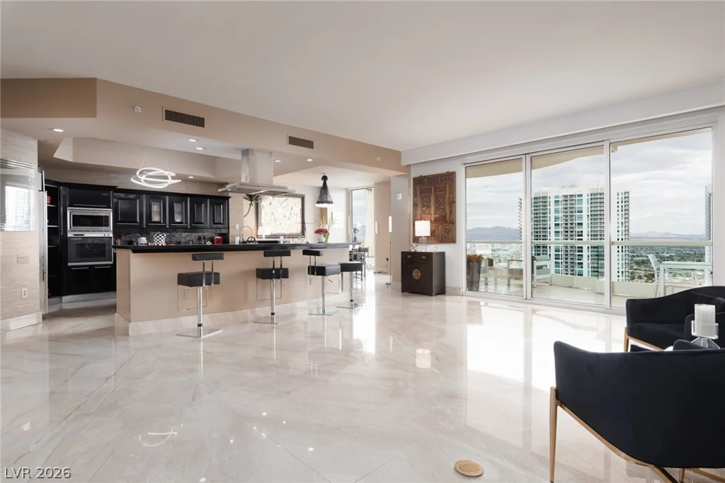 2777 Paradise Rd, Las Vegas, NV 89109
