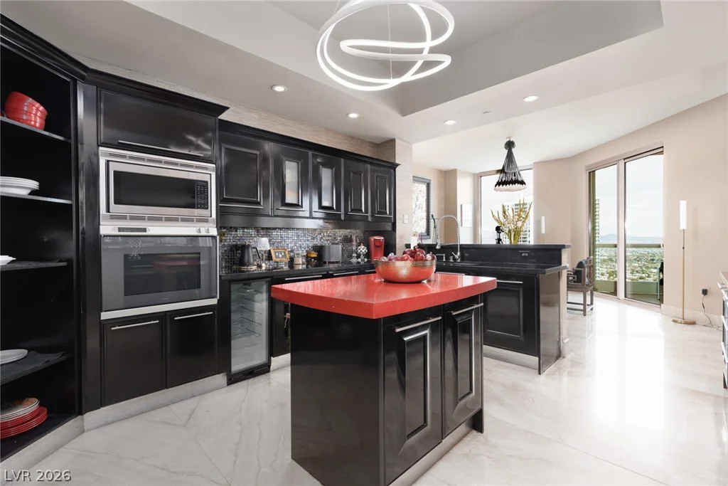 2777 Paradise Rd, Las Vegas, NV 89109