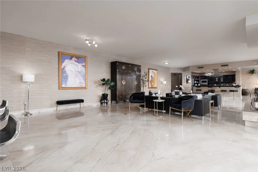 2777 Paradise Rd, Las Vegas, NV 89109
