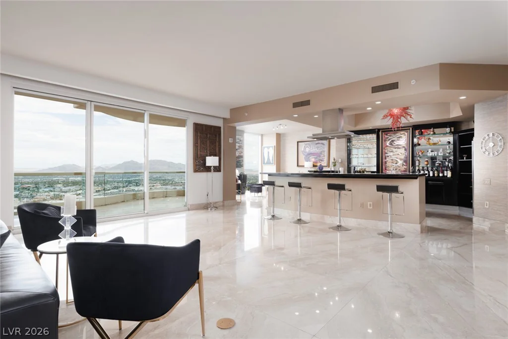 2777 Paradise Rd, Las Vegas, NV 89109