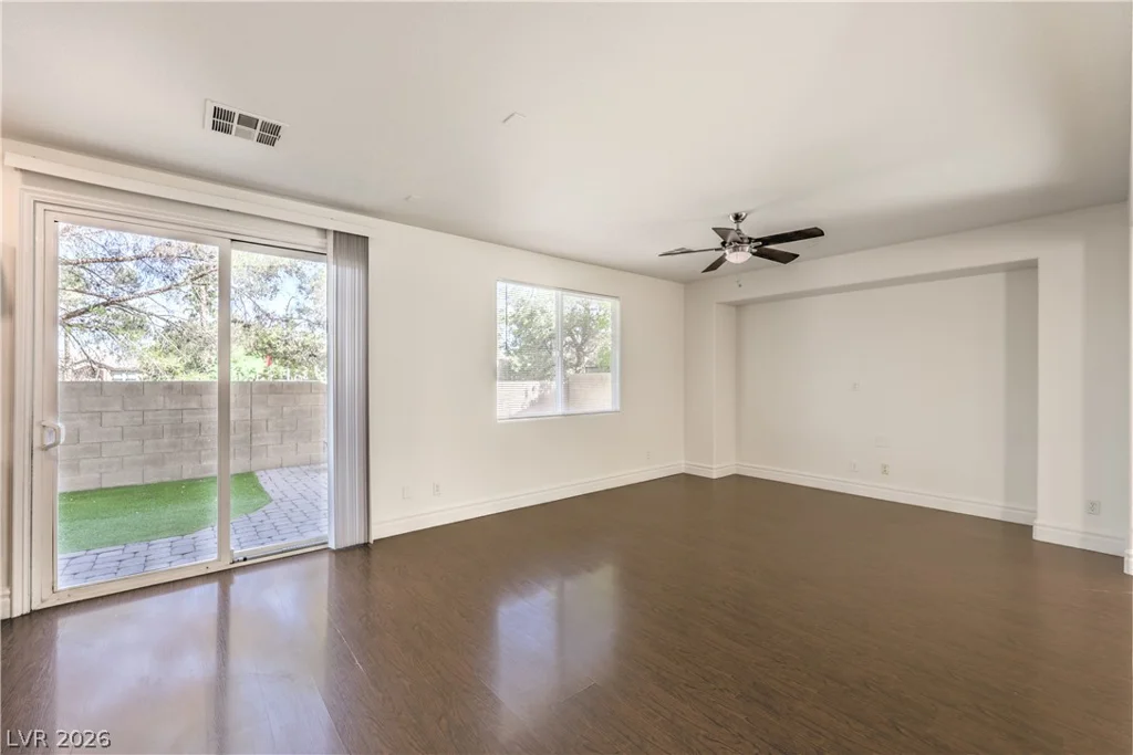 9694 Dieterich, Las Vegas, NV 89148