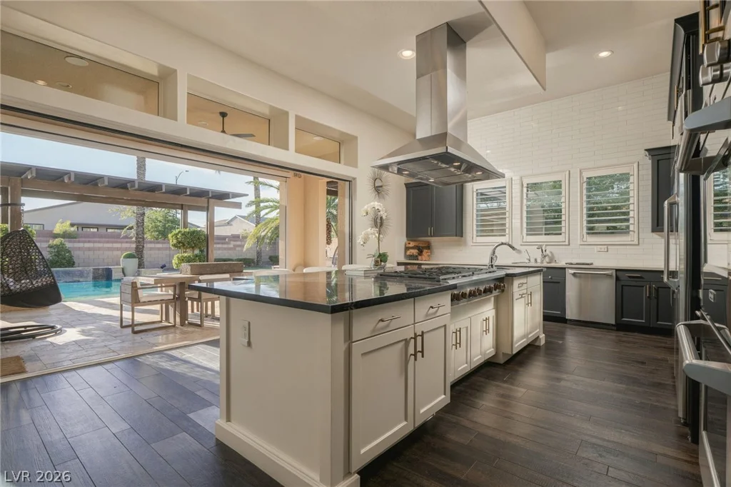 8255 Canyon Tree, Las Vegas, NV 89113