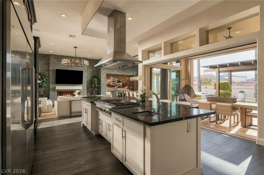 8255 Canyon Tree, Las Vegas, NV 89113