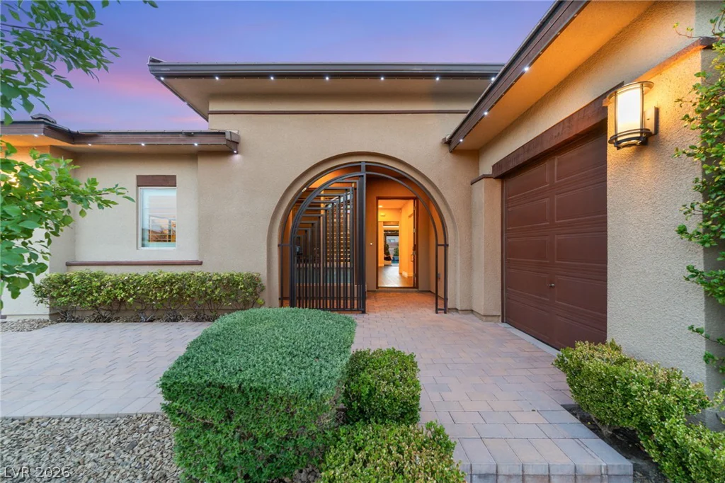 8255 Canyon Tree, Las Vegas, NV 89113
