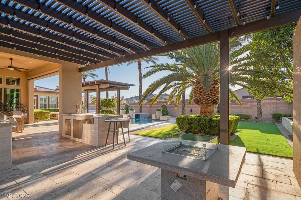 8255 Canyon Tree, Las Vegas, NV 89113