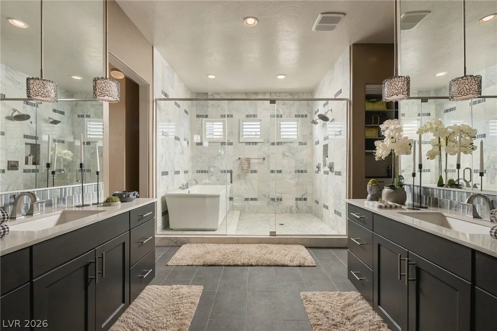 8255 Canyon Tree, Las Vegas, NV 89113