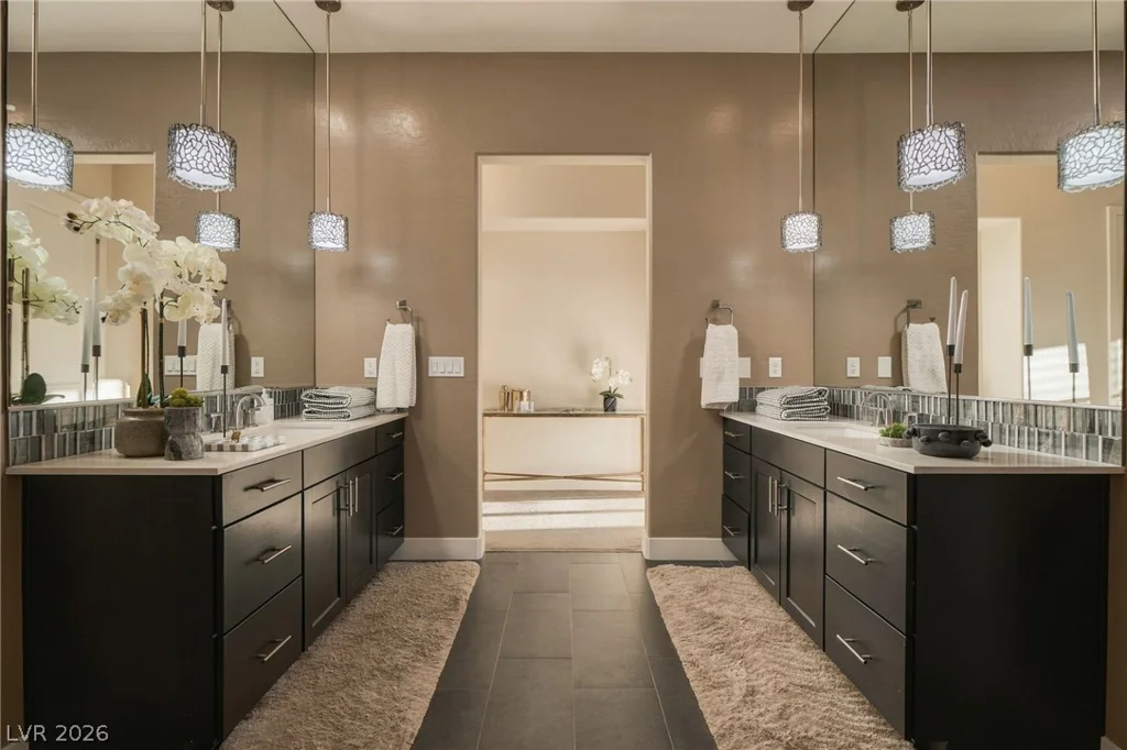 8255 Canyon Tree, Las Vegas, NV 89113