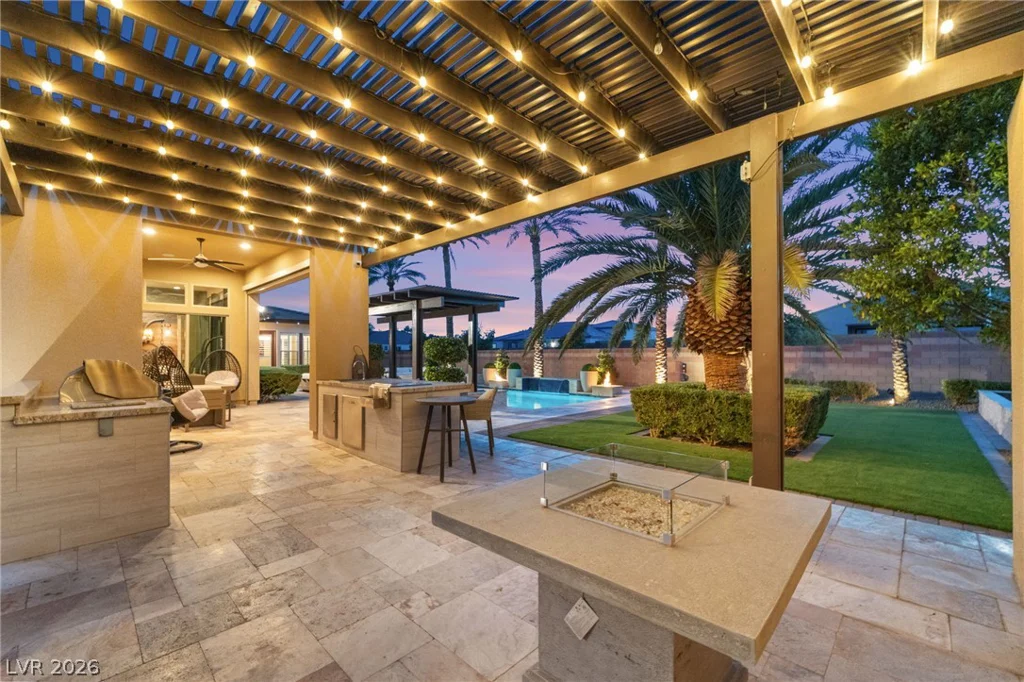 8255 Canyon Tree, Las Vegas, NV 89113