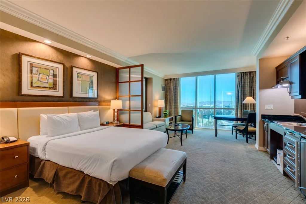 125 HARMON, Las Vegas, NV 89109