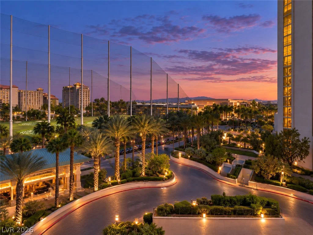 125 HARMON, Las Vegas, NV 89109