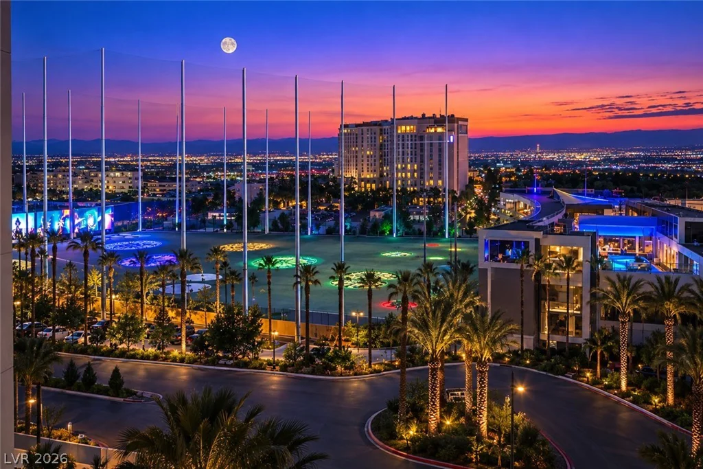 145 HARMON, Las Vegas, NV 89109