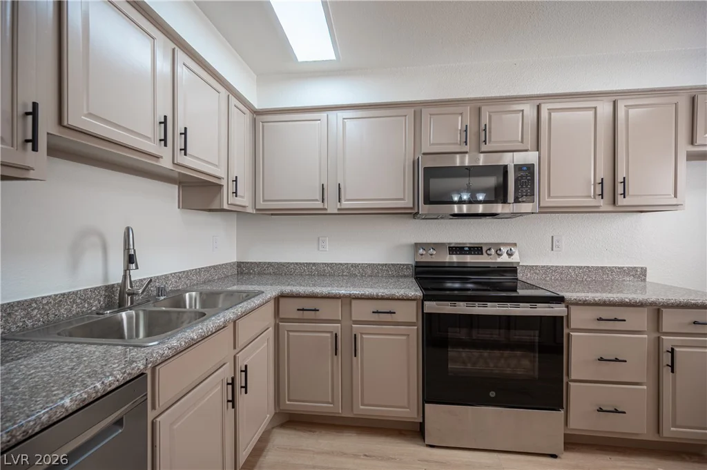 4381 Alexis, Las Vegas, NV 89103