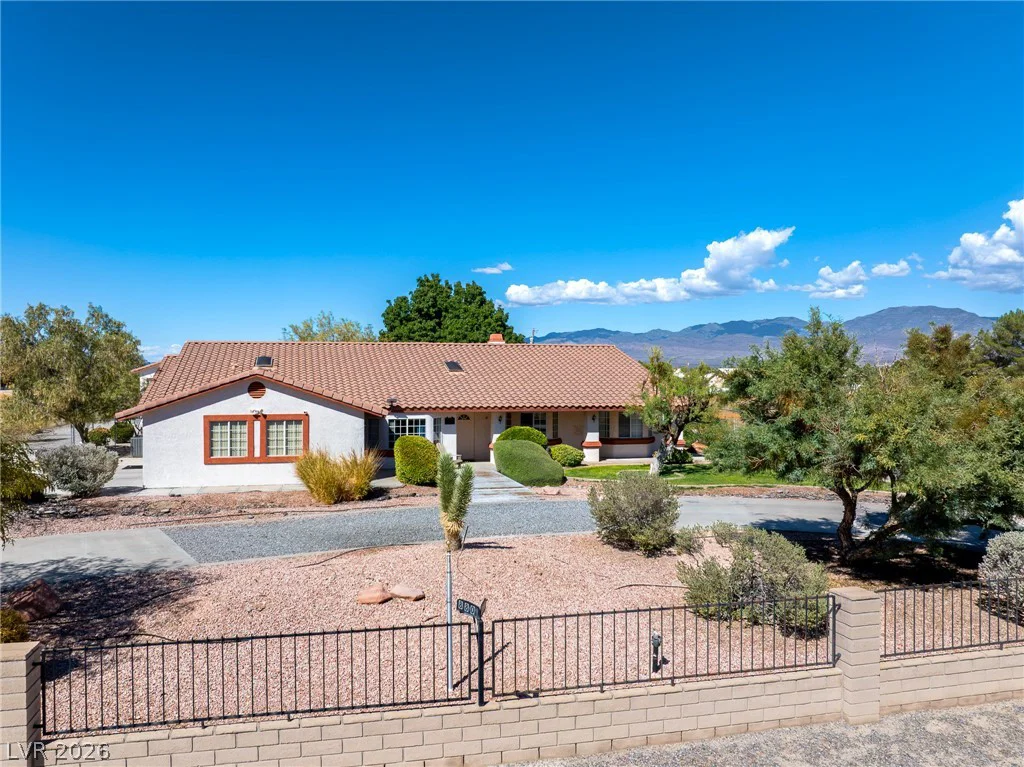 880 Lupin, Pahrump, NV 89048