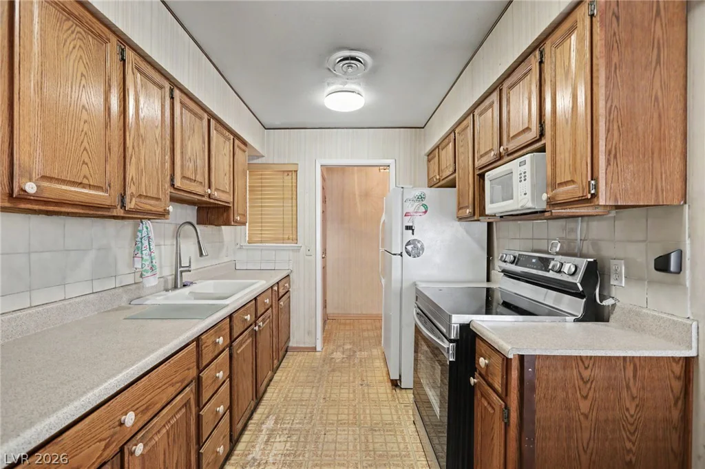 1949 Randa, Las Vegas, NV 89104