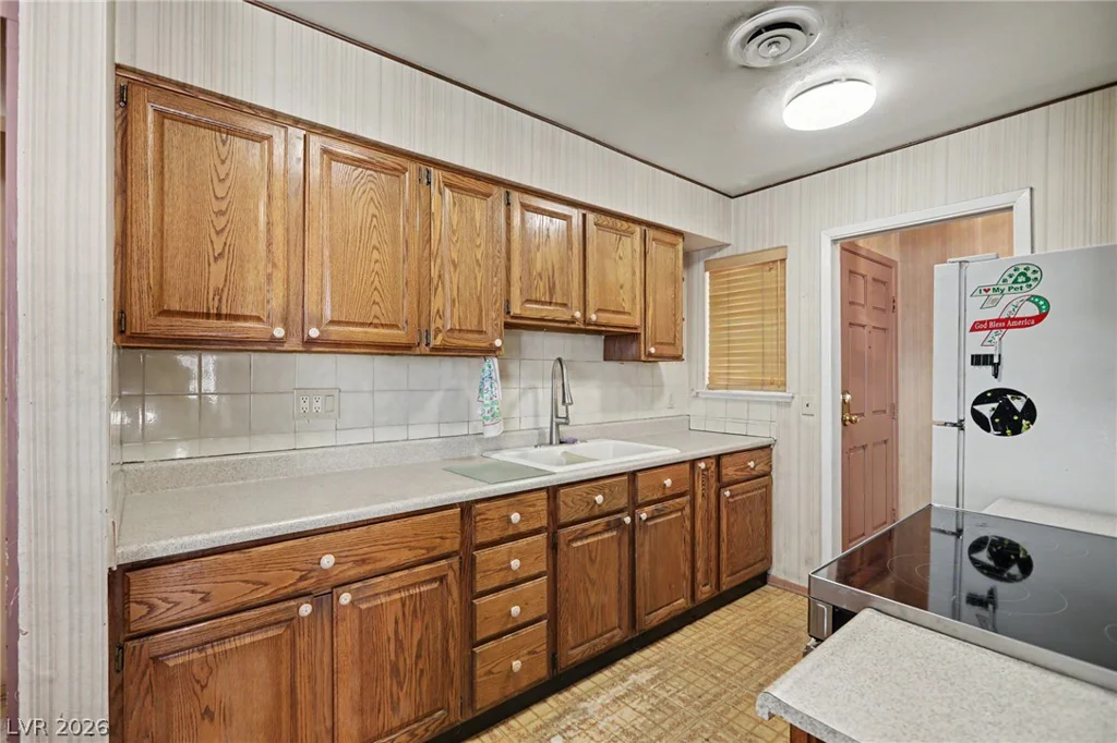 1949 Randa, Las Vegas, NV 89104