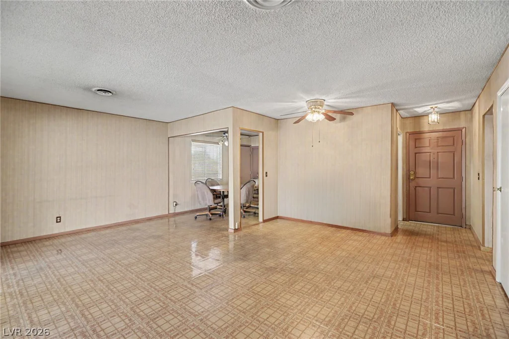 1949 Randa, Las Vegas, NV 89104