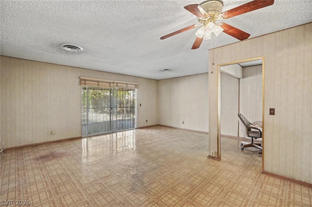 1949 Randa, Las Vegas, NV 89104