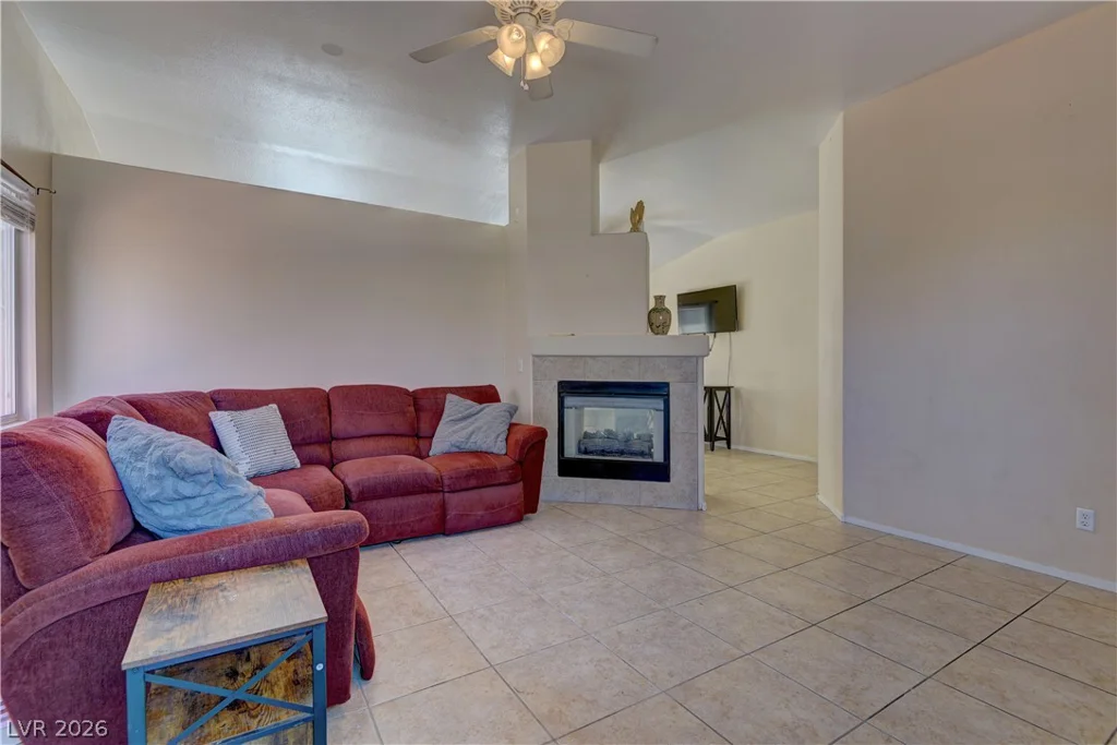 1263 Shimmering Glen, Henderson, NV 89014
