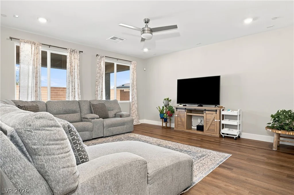7665 Serenity Bay, North Las Vegas, NV 89084