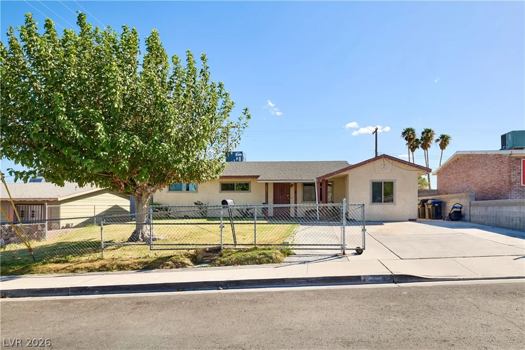 609 Van Ert, North Las Vegas, NV 89030