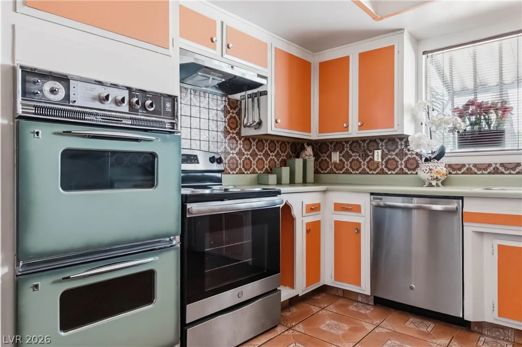 3232 Pawnee, Las Vegas, NV 89169