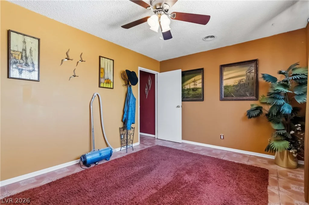 3232 Pawnee, Las Vegas, NV 89169