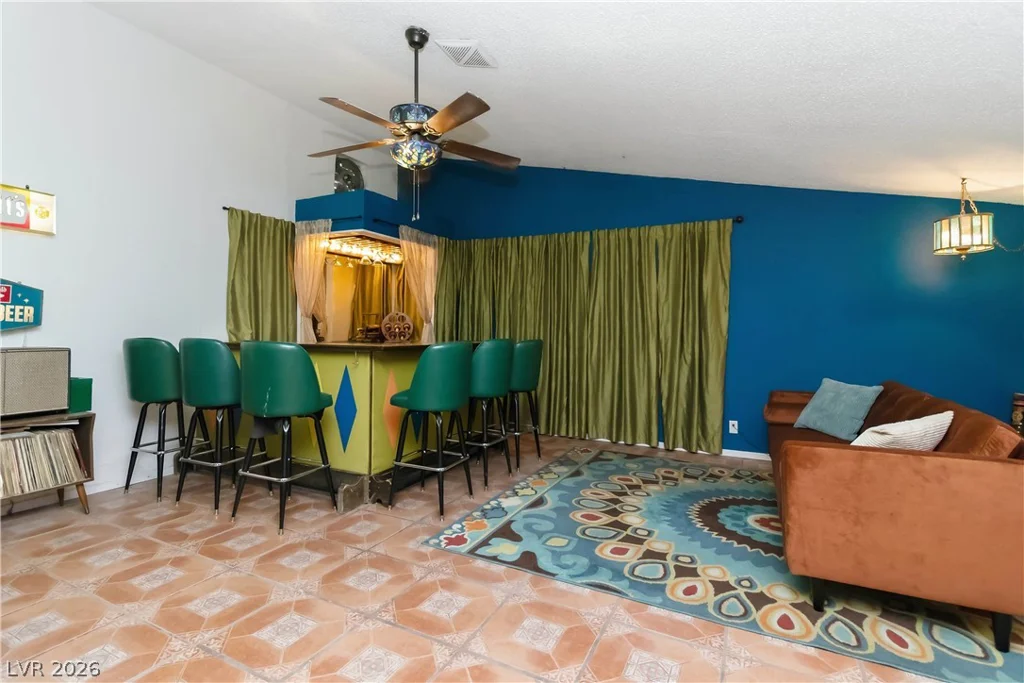 3232 Pawnee, Las Vegas, NV 89169