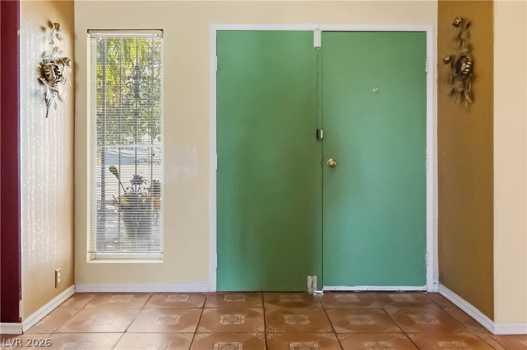 3232 Pawnee, Las Vegas, NV 89169