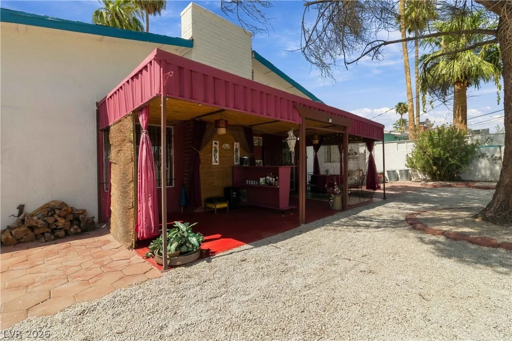 3232 Pawnee, Las Vegas, NV 89169