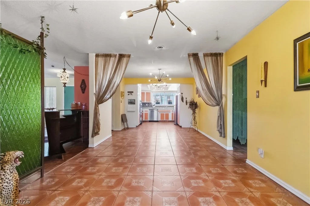 3232 Pawnee, Las Vegas, NV 89169