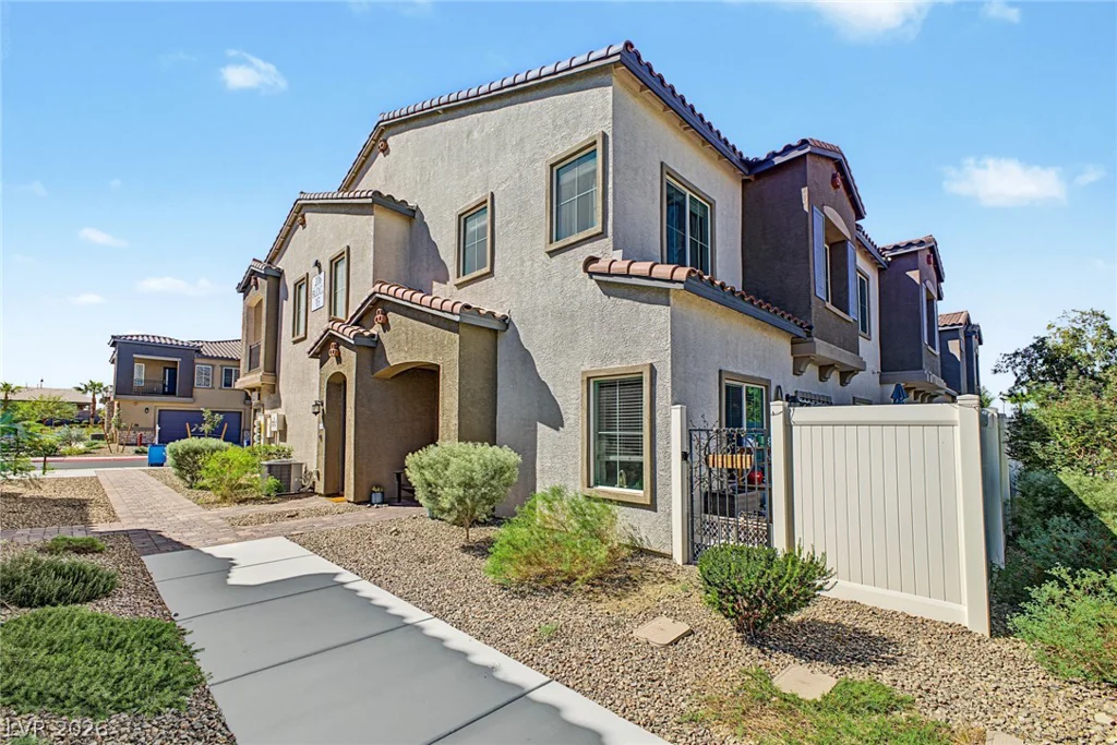206 Callen Falls, Henderson, NV 89011