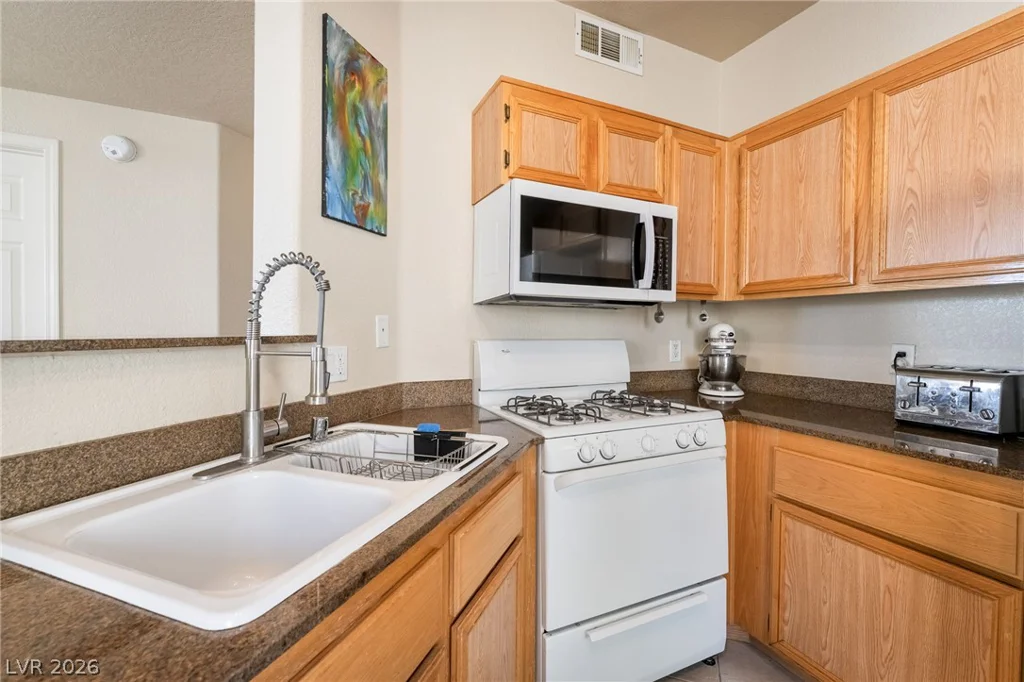 9975 Peace, Las Vegas, NV 89147