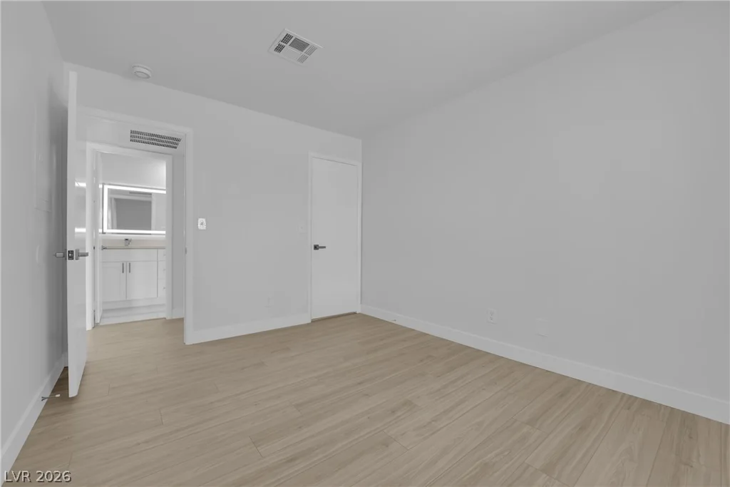 5111 Lindell, Las Vegas, NV 89118